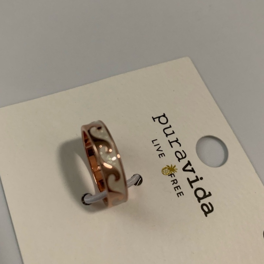 Pura Vida - Gold Tone and Enamel Wave Ring. Size 7